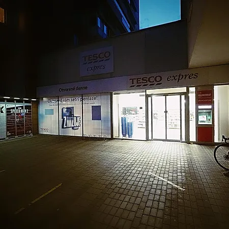 Dominant With Free Parking For Preregistered Drivers & Garage With Cctv Penzión pre hostí Bratislava