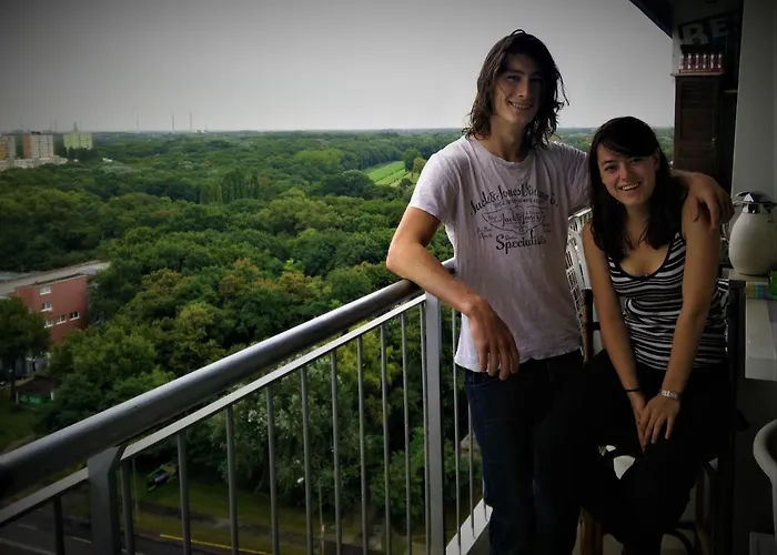 Maison d'hôtes Dominant With Free Parking For Preregistered Drivers & Garage With Cctv Bratislava