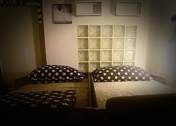 Dominant With Free Parking For Preregistered Drivers & Garage With Cctv 3* Bratislava