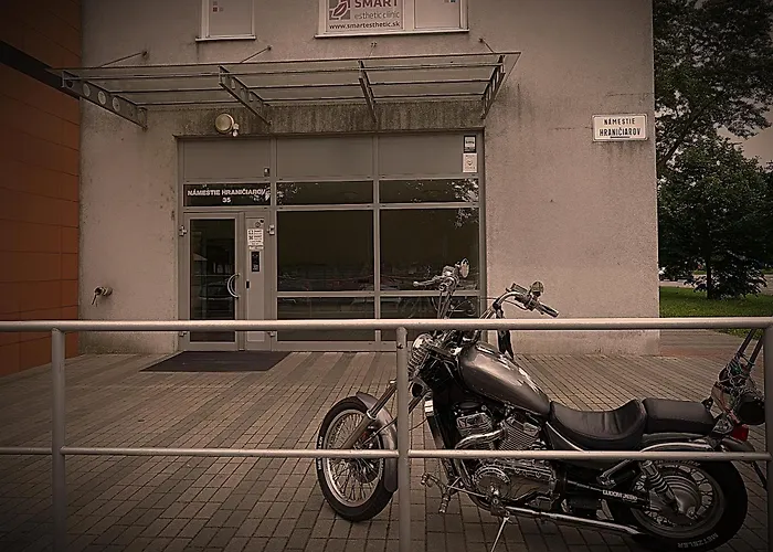 Dominant With Free Parking For Preregistered Drivers & Garage With Cctv Pozsony