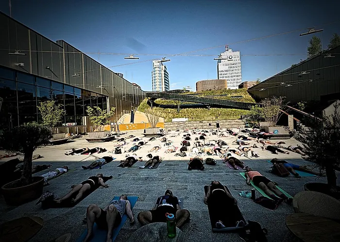 Dominant With Free Parking For Preregistered Drivers & Garage With Cctv Bratislava