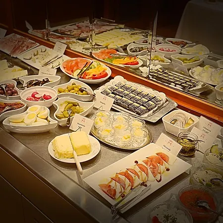 Vendégház Dominant With Free Parking For Preregistered Drivers & Garage With Cctv