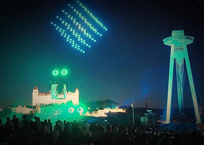 Dominant With Free Parking For Preregistered Drivers & Garage With Cctv