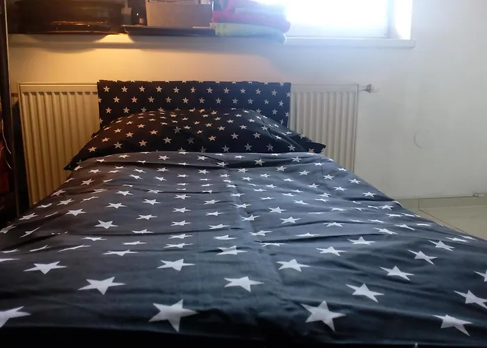 Dominant With Free Parking For Preregistered Drivers & Garage With Cctv 3* Братислава