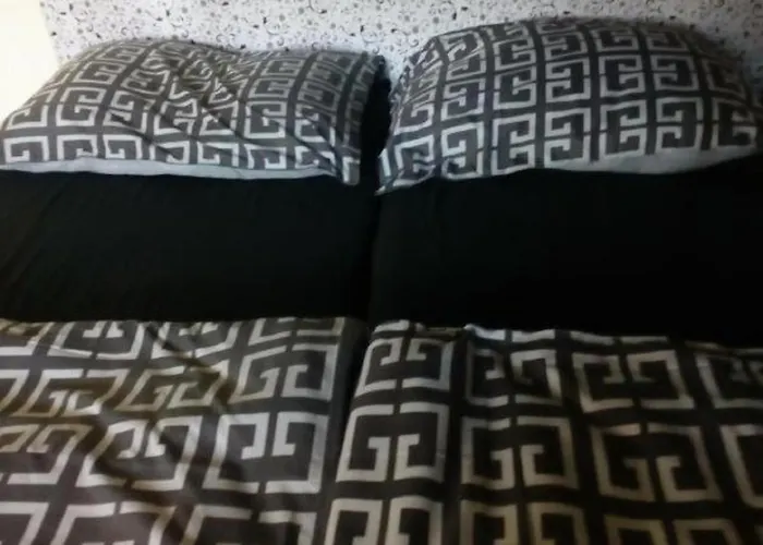 Dominant With Free Parking For Preregistered Drivers & Garage With Cctv Братислава