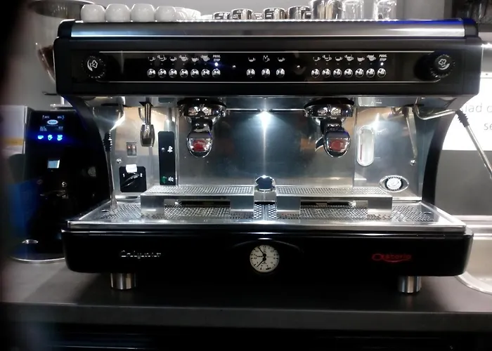 Dominant With Free Parking For Preregistered Drivers & Garage With Cctv